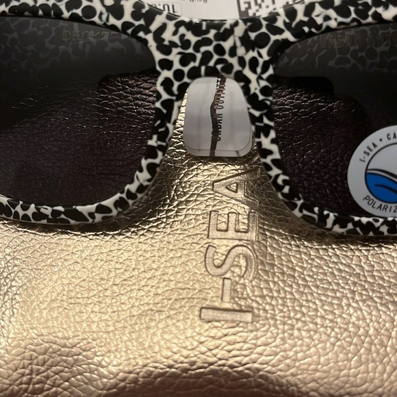 I - SEA DECKER Stylish Black and White Patterned Sunglasses